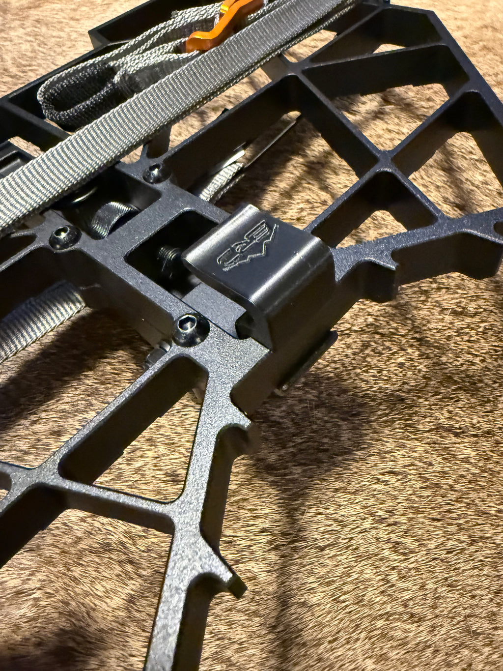Carrying Hook for XOP Atomic Saddle Platform